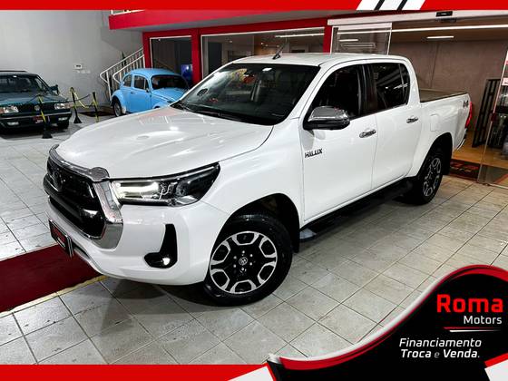 TOYOTA HILUX 2.8 D-4D TURBO DIESEL CD SRX 4X4 AUTOMÁTICO TOYOTA HILUX 2.8 D-4D TURBO DIESEL CD SRX 4X4 AUTOMÁTICO